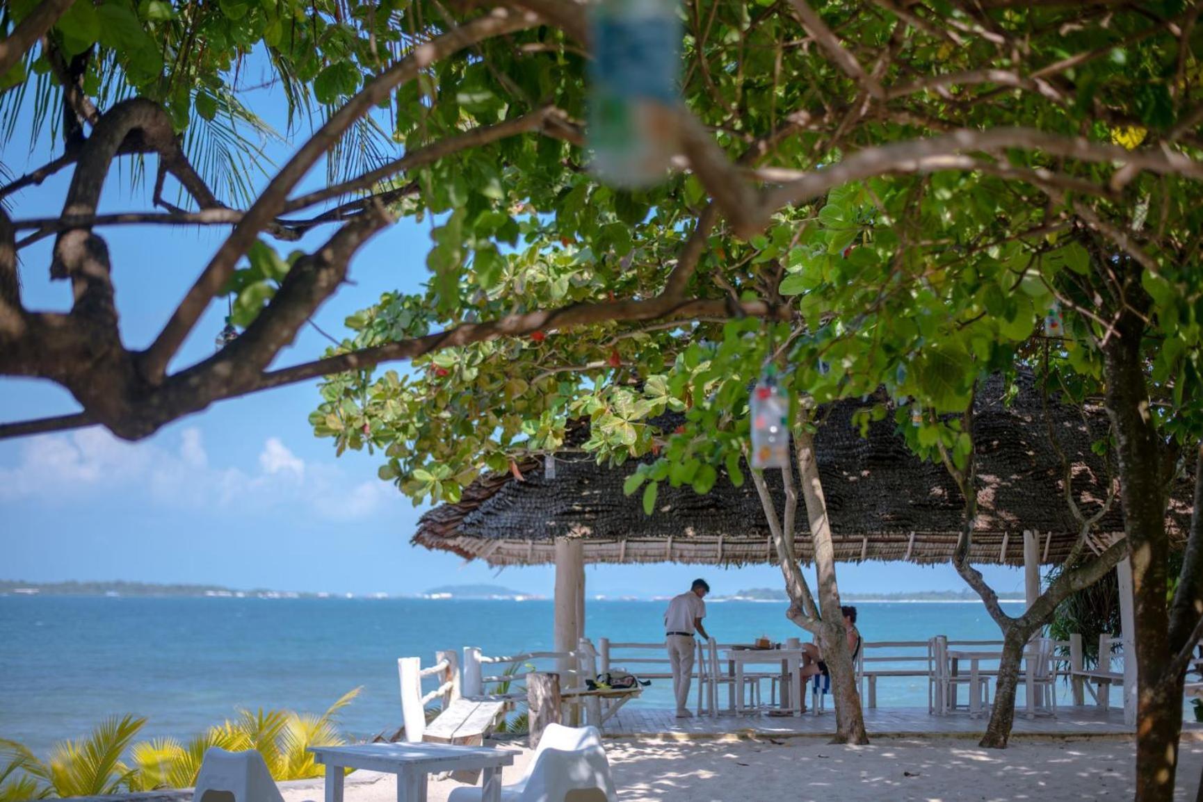 Trikora Beach Club&Resort Teluk Bakau Exterior foto