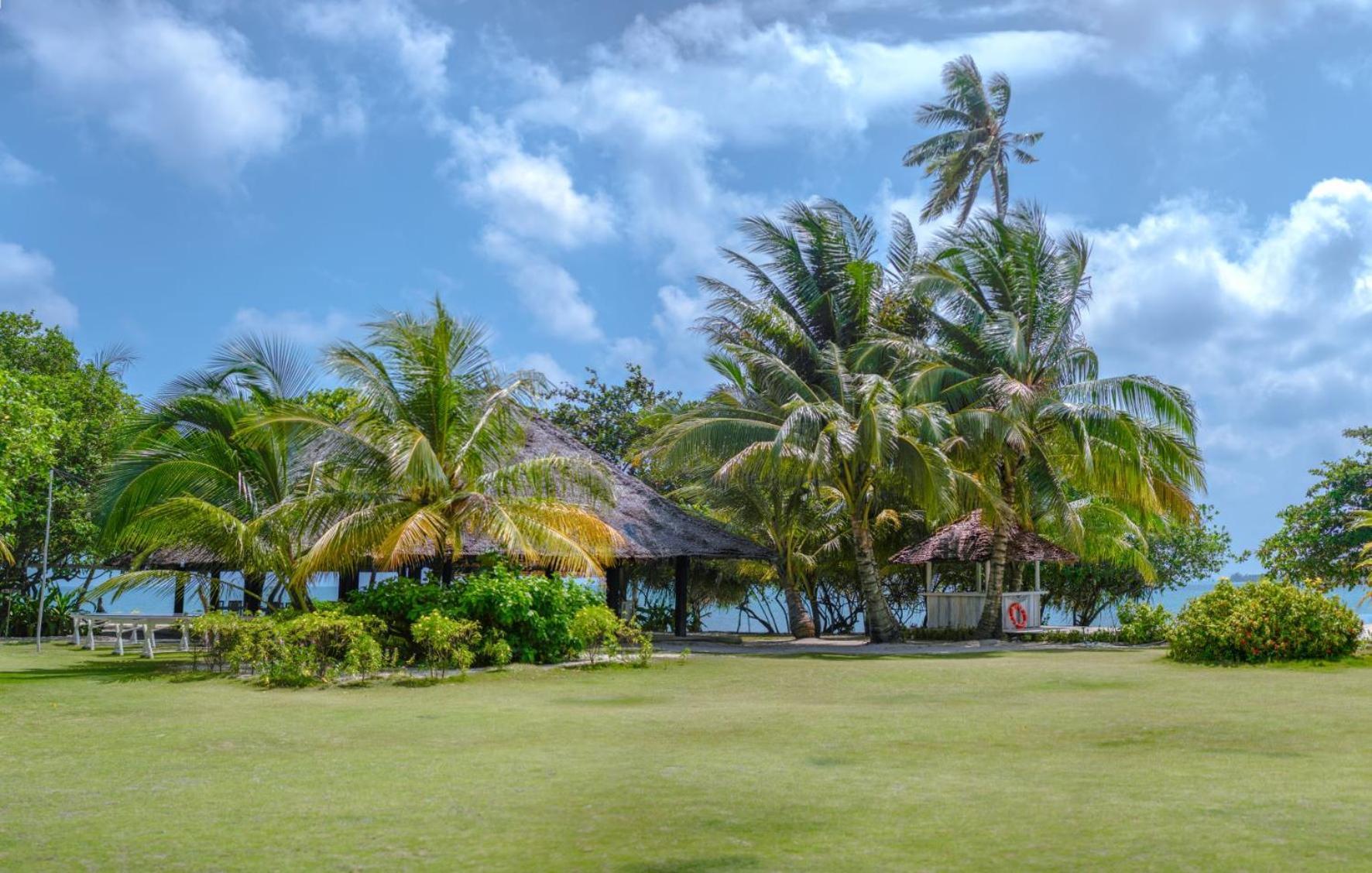Trikora Beach Club&Resort Teluk Bakau Exterior foto